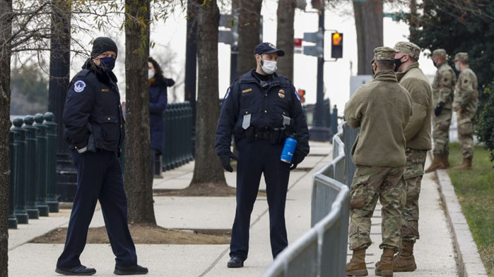 ФБР предупреди за въоръжени протести преди церемонията по встъпване в длъжност на Байдън